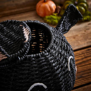 Cesta Decorativa Hecha a Mano con Forma de Murciélago de Halloween, de Mimbre, con Tapa y Estampado Personalizado para Niños, de Sisu Handicraft, Gran Venta - Product Image 2