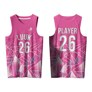 Uniforme de basket-ball athlétique moderne à col en V, vêtements de sport en mesh à séchage rapide pour les performances en compétition - Product Image 1