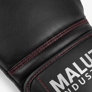 ถุงมือชกมวยหนังแท้สั่งทำพิเศษจาก MALUZA INDUSTRIES สำหรับทุกเพศ แบบ OEM ระบายอากาศได้ดี ป้องกันแรงกระแทกด้วยโฟมความหนาแน่นสูง พร้อมตะขอเกี่ยว - Product Image 6