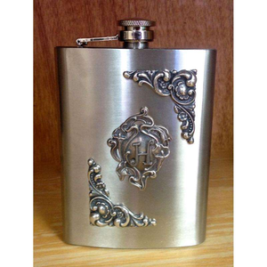 Petaca Metálica Duradera, Elástica y de Primera Calidad con Acabado Plateado Brillante, Ideal para Fiestas, Eventos y Celebraciones - Product Image 3