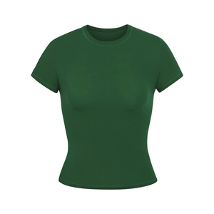 T-shirt uni doux pour femme – Vêtement personnalisé de qualité supérieure pour les promenades matinales, les séances de yoga et le confort quotidien décontracté - Product Image 2