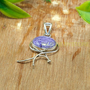 Pendentif ovale en Charoïte violette naturelle, en argent sterling 925, fait main avec fil enroulé, bijou en pierre précieuse, cristal de guérison, pièce maîtresse - Product Image 6