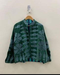 Chaqueta de terciopelo de lujo personalizada con bordado, estilo étnico bohemio, abrigo corto cálido de invierno para mujer, chaquetas Suzani para mujer - Product Image 3