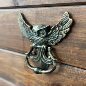 Battant de porte en fonte en forme de hibou, battants de porte faits à la main - Product Image 1