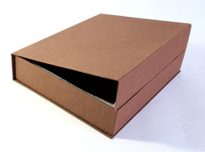 Hermoso diseño en relieve del Árbol de la Vida en la parte frontal con marcapáginas de cuero y bolígrafo elegante, juego de caja de regalo única, diario. - Product Image 4