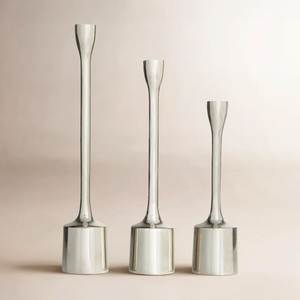 Porte-bougie décoratif en métal attrayant, artisanat de qualité supérieure pour la maison, le bureau, le restaurant, style de décoration intérieure de luxe - Product Image 2