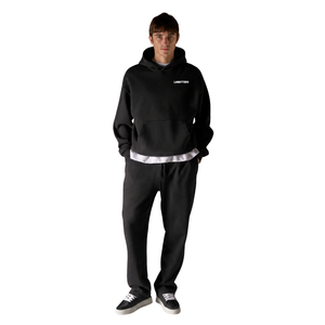 Ensemble de survêtement à capuche pour homme avec logo personnalisé, sweat à capuche et pantalon droit à cordon de serrage, coupe classique, style streetwear décontracté - Product Image 1
