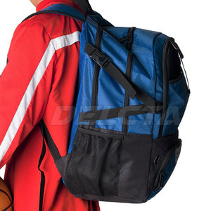 Sacs de football fabriqués au Pakistan, vente chaude, sacs de football imperméables avec sangles réglables, sacs de football personnalisés - Product Image 5