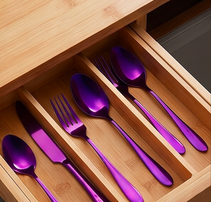 Juego de Cubiertos de Acero Inoxidable de 4 Piezas con Acabado Espejo Morado, Diseño Glamuroso, Resistente al Óxido, para Fiestas - Product Image 5