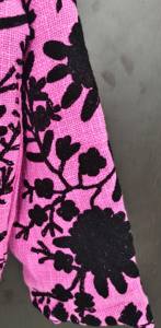 Superbe veste d'hiver matelassée en coton rose vintage brodée à la main, motifs floraux audacieux en broderie noire, inspiration cachemireuse complexe - Product Image 3