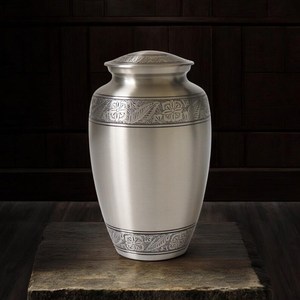 Urnas Metálicas Modernas Personalizadas en India - Tributos Decorativos Ecológicos y Personalizados - Product Image 5
