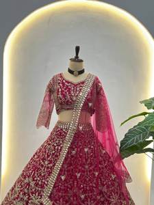 Elegancia Real en Cada Giro, Bordado Intrincado, Tonos Ricos, Artesanía Atemporal, Lehenga Choli Tradicional para Fiestas y Bodas - Product Image 3