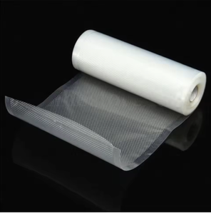 Sacs de courses en plastique transparent sur rouleau pour l'emballage alimentaire et les produits frais des supermarchés - Product Image 5
