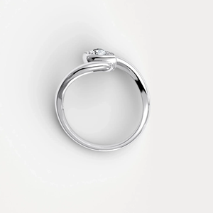 Bague de fiançailles statement en or massif 14 carats avec diamant de laboratoire taille poire, bague de mariage moderne pour femme - Product Image 5