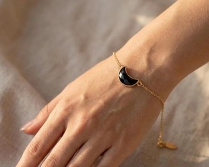 Collar con Colgante de Luna Creciente de Ónix Negro Hecho a Mano, Chapado en Platino, Joyería de Piedras Preciosas Celestiales, Regalo para Mujer, Boda - Product Image 2