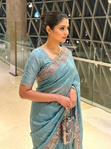 Sari de seda azul claro con borde bordado y blusa para mujer, ropa tradicional india para bodas - Product Image 2