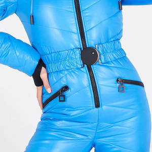 Combinaison de ski pour femme, taille plus, imprimée avec un design personnalisé en couleur contrastée, écologique, chauffante, à capuche, fermeture éclair, coupe-vent, imperméable - Product Image 6