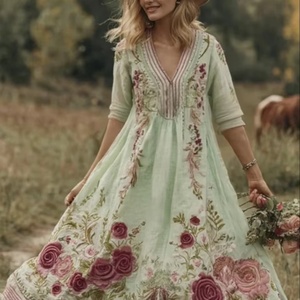 Nouvelle robe maxi bohème élégante en vert menthe, brodée de fleurs, d'inspiration vintage, col en V, en coton et lin, coupe évasée pour femmes - Product Image 1
