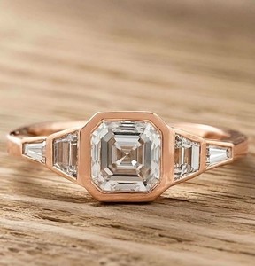 แหวนเพชรทรง Asscher Trapezoid ขนาด 1.50 กะรัต เพชรเพาะเลี้ยงในห้องปฏิบัติการ ดีไซน์คลาสสิก ทองคำแท้ 10K 14K 18K เพชร E VVS แหวนหมั้น - Product Image 2