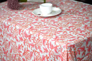 Mantel de algodón floral Rosa personalizable bloque de mano moderno patrón impreso Kalamkari para uso doméstico listo para exportación - Product Image 3