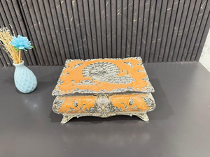 Caja de Joyería Decorativa de Metal de Lujo con Acabado Naranja, Diseño de Pavo Real Plateado, Intrincados Patrones Florales, Cofre Vintage para Recuerdos - Product Image 5