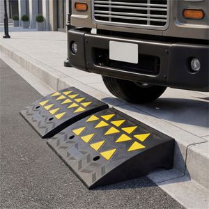 Rampes de trottoir en caoutchouc robustes, lot de 2, avec canal de drainage et bandes réfléchissantes pour allée - Product Image 1