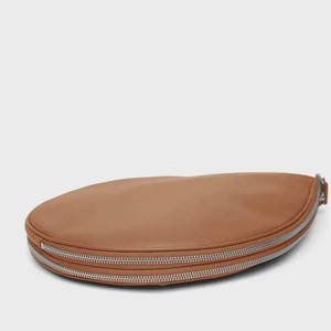 Bolsa de cuero para palas de pickleball, hecha a mano, de alta calidad, para almacenamiento de accesorios deportivos premium, a la venta al por mayor. - Product Image 3