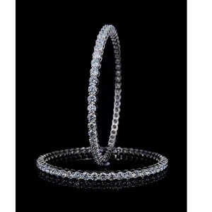 Pulsera de Diamantes Moissanite de Lujo de la Mejor Calidad, Plata 925, Joyería para Bodas y Fiestas para Mujer, Disponible para la Venta - Product Image 4
