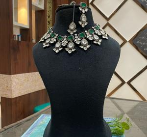 ชุดสร้อยคอคุนดันประดับเพชรซิร์คอนชุบเงินอย่างสวยงามสง่างามสำหรับเจ้าสาว พร้อมติกก้าสำหรับงานแต่งงาน - Product Image 2