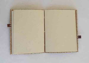 Carnet personnalisé de haute qualité à couverture souple, fait main, en papier de coton recyclé, couleur brun moyen authentique, avec reliure cousue main, design en cuir - Product Image 3