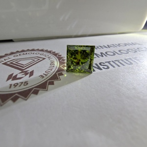 Diamante cultivado en laboratorio de corte princesa de 6 quilates, color verde intenso, certificado por IGI, VS1, diamantes sueltos para la fabricación de joyas. - Product Image 3