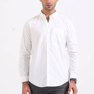 Camisa Clásica Blanca con Botones, Camisa Formal de Vestir, Uniforme de Oficina, Estilo de Atuendo Ejecutivo - Product Image 1
