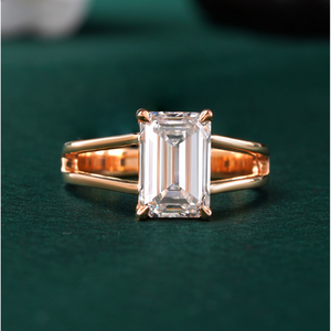 แหวนหมั้นทองคำโรสโกลด์ 14K ประดับเพชรแล็บโกรว์ทรงเอเมอรัลด์ 3.01 กะรัต ดีไซน์แบบแยกก้าน - Product Image 1