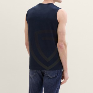 Camisetas sin mangas personalizadas para hombre, hechas con tela premium y costuras duraderas que garantizan una comodidad prolongada y un look atlético moderno. - Product Image 4