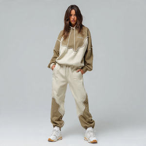 Conjunto de chándal holgado de invierno para mujer de 550 gsm, sudadera con capucha y pantalones de chándal oversize, estilo urbano con hombros caídos - Product Image 1