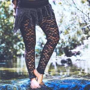 Leggings de Encaje Floral con Diseño Transparente y Elástico, Leggings Cómodos y a la Moda, Tallas de la S a la XL para Mujer, Ropa de Yoga - Product Image 3