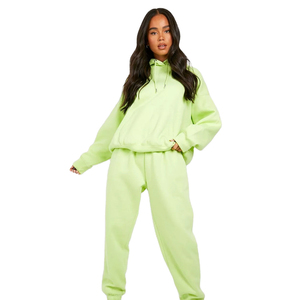 Conjunto Deportivo de Lujo para Mujer, Estilo Moderno, Suave al Tacto, Sudadera con Capucha y Pantalones Jogger para Gimnasio - Product Image 1