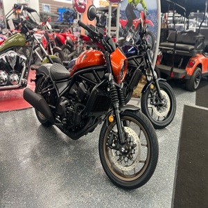 มอเตอร์ไซค์พร้อมการรับประกันการขับขี่สุดพิเศษสำหรับ2025 Hon/ Rebel 1100 DCT SE Cruisers - Product Image 2