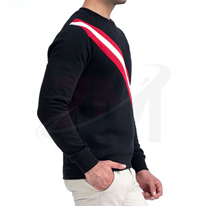 Suéter de Punto con Cuello Redondo y Logotipo Estampado en la Parte Delantera, Color Negro, con Raya Diagonal Roja y Blanca, Corte Regular, Calidad de Marca Casual - Product Image 2