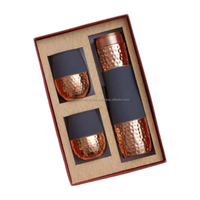 Bouteille d'eau en cuivre pur de qualité supérieure et ensemble de 2 verres Option cadeau luxueuse en différentes couleurs parfaite pour Diwali et Noël