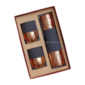 Bouteille d'eau en cuivre pur de qualité supérieure et ensemble de 2 verres Option cadeau luxueuse en différentes couleurs parfaite pour Diwali et Noël - Product Image 3