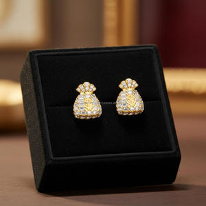 Boucles d'oreilles clous en argent sterling 925 avec diamants Moissanite et pierres baguette, bijoux dorés pour les détaillants - Product Image 1
