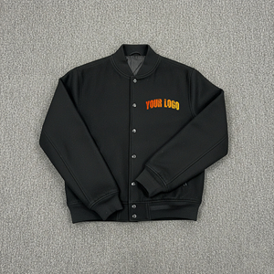 Veste de baseball universitaire d'hiver personnalisable pour hommes, logo personnalisé sur le devant, corps 100% laine, doublure en toile imperméable en laine - Product Image 2