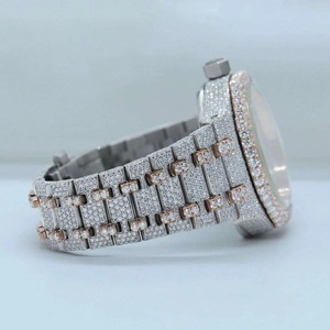 Reloj de pulsera de lujo personalizado con diamantes redondos en oro rosa, esfera inteligente única para hombre, plateado, con diamantes Moissanite incrustados. - Product Image 2