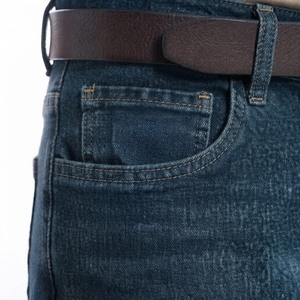 Jean en denim pour homme, taille haute, coupe droite, coupe classique, en coton mi-lourd, couleur unie, avec logo patché sur le devant, idéal pour l'automne - Product Image 6