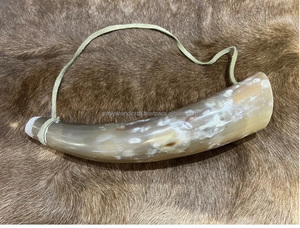 Corne de bœuf avec sangle en cuir, corne de vache véritable polie, style animal - Product Image 4