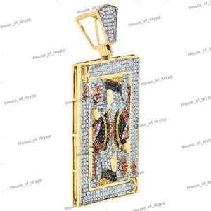 Colgante Premium de Carta de Juego Real con Incrustaciones de Plata y Diamantes Moissanite, Estilo Urbano - Product Image 3