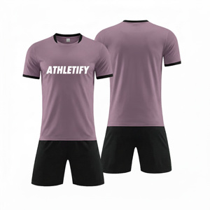 Ensemble de maillots de football professionnels, uniforme de football personnalisé avec logo, maillot et short de football respirants pour kit d'entraînement. - Product Image 3