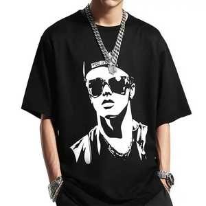 T-shirt noir surdimensionné pour homme avec imprimé visage blanc, style streetwear, manches courtes, col rond, jersey de coton, coupe ajustée, 100% coton, tissu doux. - Product Image 2