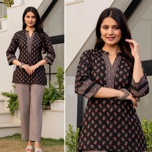Kurtis courts pour femmes en coton imprimé floral, vêtements décontractés traditionnels, coupe régulière, toutes saisons, style Inde Pakistan, tunique - Product Image 5